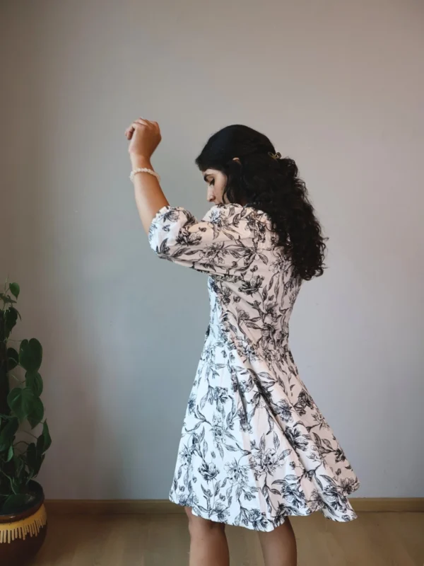Black & White Floral Puff Sleeve Shirt Dress | Pocket Dress Woman wearing black and white botanical print shirt dress with puff sleeves and invisible side pockets, Pocket Dress India